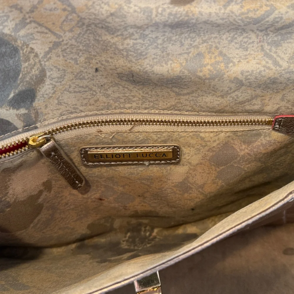 Elliott Lucca Metallic Gold Clutch/Crossbody Bag - Picture 5 of 5